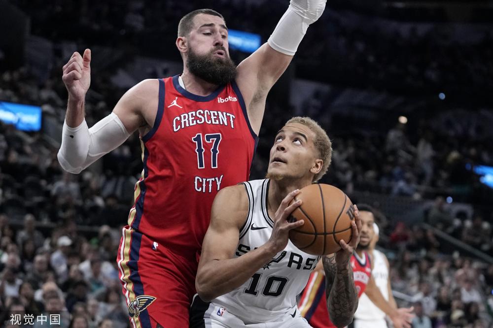 亚历山大 亚历山大